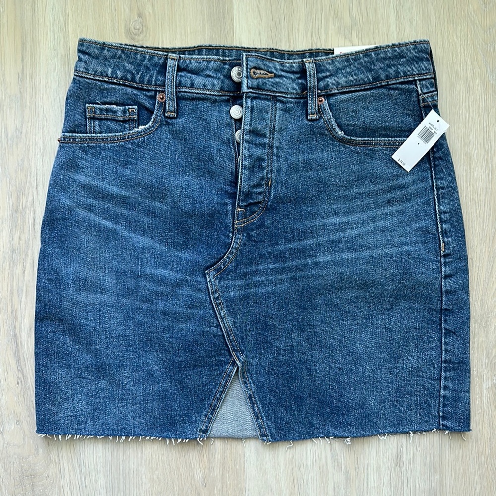 NWT Old Navy Jean Skirt Size 4